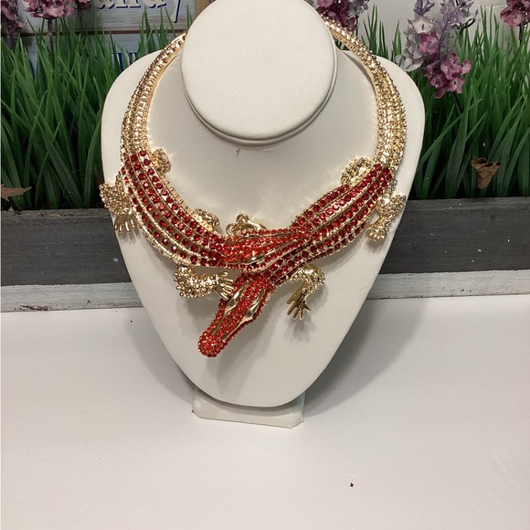 RED CROC NECKLACE - Picture 4 of 10